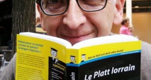 Hervé Atamaniuk, co auteur du «  <em>Platt lorrain pour les Nuls </em>»  <p>« <em>On n’a jamais parlé aussi bien l’allemand que lorsque l’on parlait Platt </em>» </p>